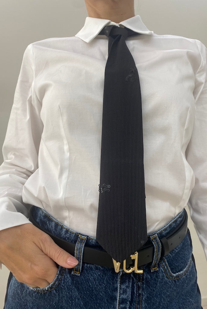 Camicia Con Cravatta Ricamata in Paillettes e Gessato Sottile Susy Mix