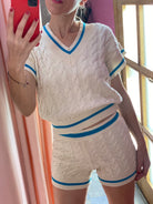 Shorts Vicolo maglia trecce con profili a contrasto di colore
