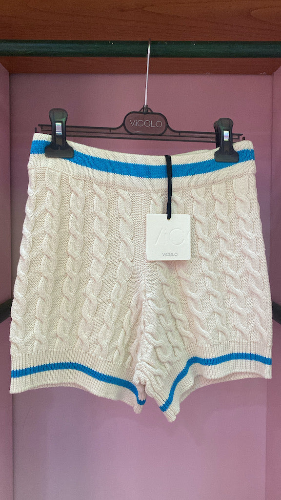 Shorts Vicolo maglia trecce con profili a contrasto di colore