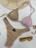 Bikini F**K Triangolo con Americano Fisso 0930GD
